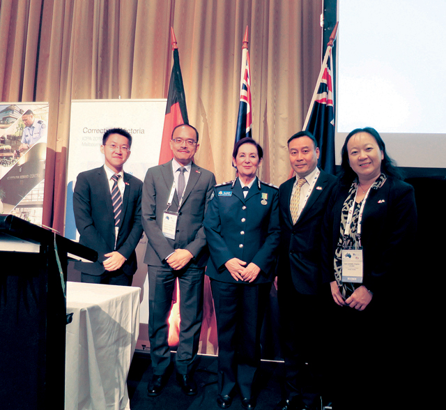 The Commissioner of Correctional Services, Mr Yau Chi-chiu (second left) led a delegation to attend the International Corrections and Prisons Association 17th Annual General Meeting and Conference in Melbourne, Australia, from October 25 to 30, 2015.
