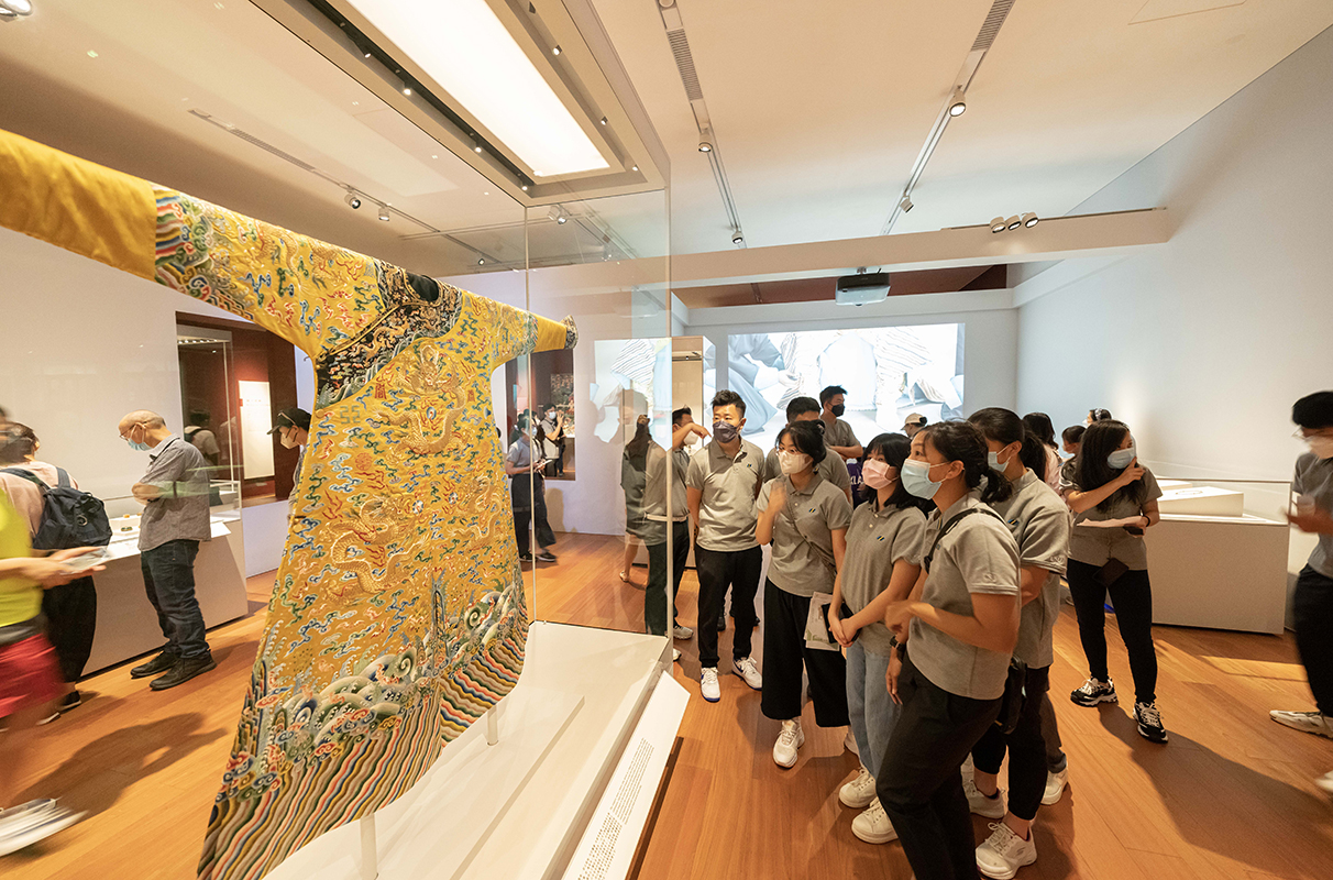 「更生先锋领袖」学员参观香港故宫文化博物馆。