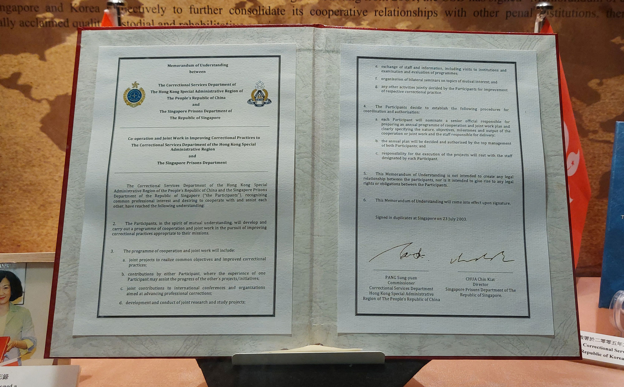 懲教署分別與新加坡、韓國及加拿大的懲教機構簽署諒解備忘錄。