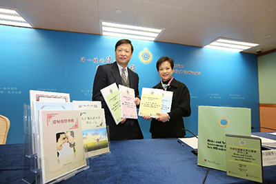 Senior Clinical Psychologist of the Correctional Services Department (CSD), Dr Judy Hui (right), and the Chairman of the Department of Psychology, Chinese University of Hong Kong (CUHK), Professor Patrick Leung (left) brief the media on the research findings of a study entitled "Construction of Risks and Needs Assessment Tools for Sex Offenders" jointly conducted by the CSD and CUHK.