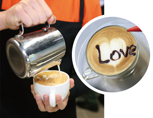 大潭峽懲教所年輕在囚人士參加咖啡店操作課程，更以咖啡表達對家人的愛意。