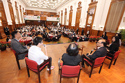 惩教署在二零一八年六月与香港大学犯罪学中心合办「助更生‧展所长」就业研讨会，呼吁公众及雇主为更生人士提供公平的就业机会。