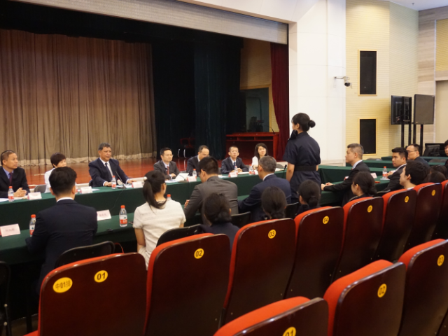 Trainees of the “Rehabilitation Pioneer Leaders” joined the CSD delegation to visit the Ministry of Justice in Beijing in July 2019.  Participants learned about the criminal justice system in the Mainland from different perspectives.  The representatives also shared with senior officials of the Ministry of Justice the comprehensive training programmes of the “Rehabilitation Pioneer Leaders” and their learning experience.
