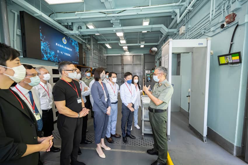 Different stakeholders visit the first-generation Smart Prison at Tai Tam Gap Correctional Institution, including Secretary for Security, Mr Tang Ping-keung, representatives of the Panel on Security of the Legislative Council, and the Honorary Advisor of the Correctional Services Department Staff Training Institute cum Founder of Smart City Consortium, Dr Winnie Tang.