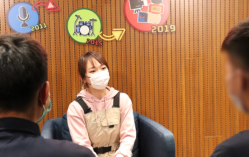 Olympic medalist and Hong Kong karate athlete Miss Grace Lau participates in the “Shall We Talk” Broadcasting Programme.