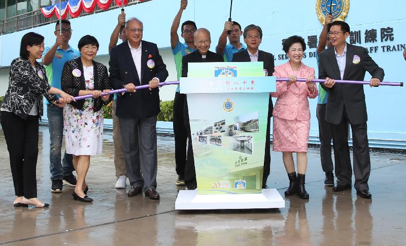 The Correctional Services Department held the Stanley Prison 80th Anniversary Open Day at the Staff Training Institute and the Hong Kong Correctional Services Museum in Stanley today (July 8). Photo shows the Bishop of the Catholic Diocese of Hong Kong, Cardinal John Tong (fourth left); the Chairman of the District Fight Crime Committee (Southern District), Dr James Chan (third right); the Supervisor of the Hong Kong Sea School, Mr Cowen Chiu (third left); Southern District Council member Mrs Chan Lee Pui-ying (second right); the Principal of St Stephen's College, Ms Carol Yang (second left); the Assistant Commissioner of Correctional Services (Human Resource), Ms Ng Sau-wai (first left); and the Chief Superintendent (Stanley Prison), Mr Chan Wai-kin (first right), officiating at the opening ceremony.