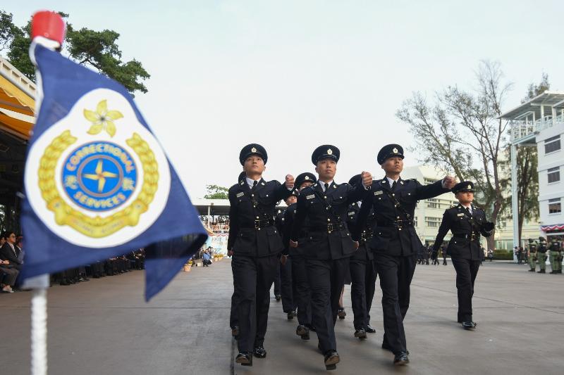 懲教署今日（十一月二十三日）在赤柱懲教署職員訓練院舉行學員結業暨署長榮休會操。