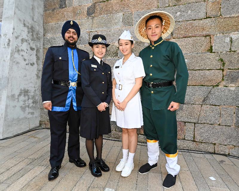 To celebrate the 100th anniversary of the establishment of the Correctional Services Department (CSD), a “Kick-off Ceremony of Celebration Events cum Carnival for 100th Anniversary of CSD” was held at Tai Kwun, Central today (January 12). Photo shows correctional officers wearing old and current uniforms.
