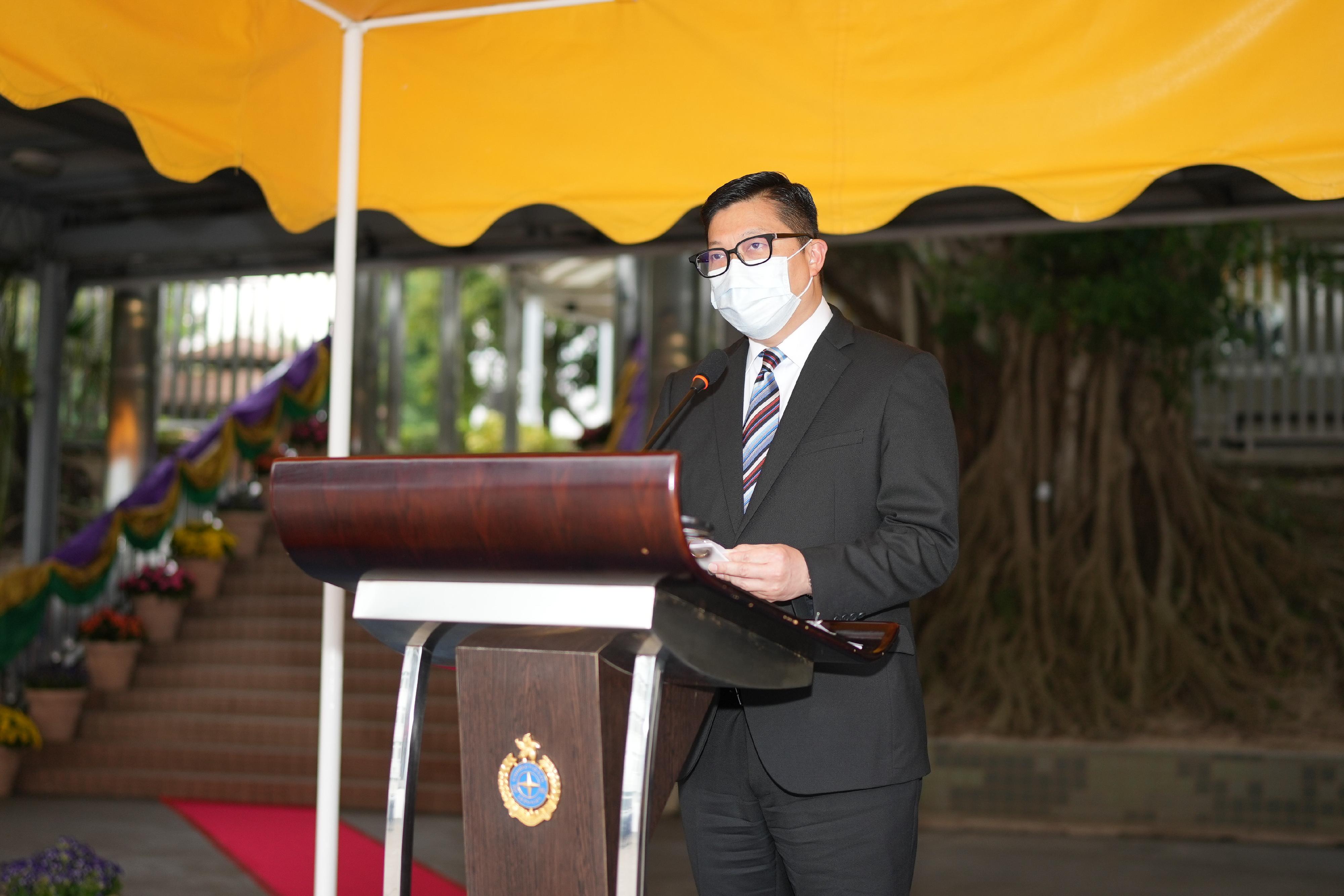 The Correctional Services Department held a passing-out parade at the Staff Training Institute in Stanley today (December 17). Photo shows the Secretary for Security, Mr Tang Ping-keung, delivering a speech.