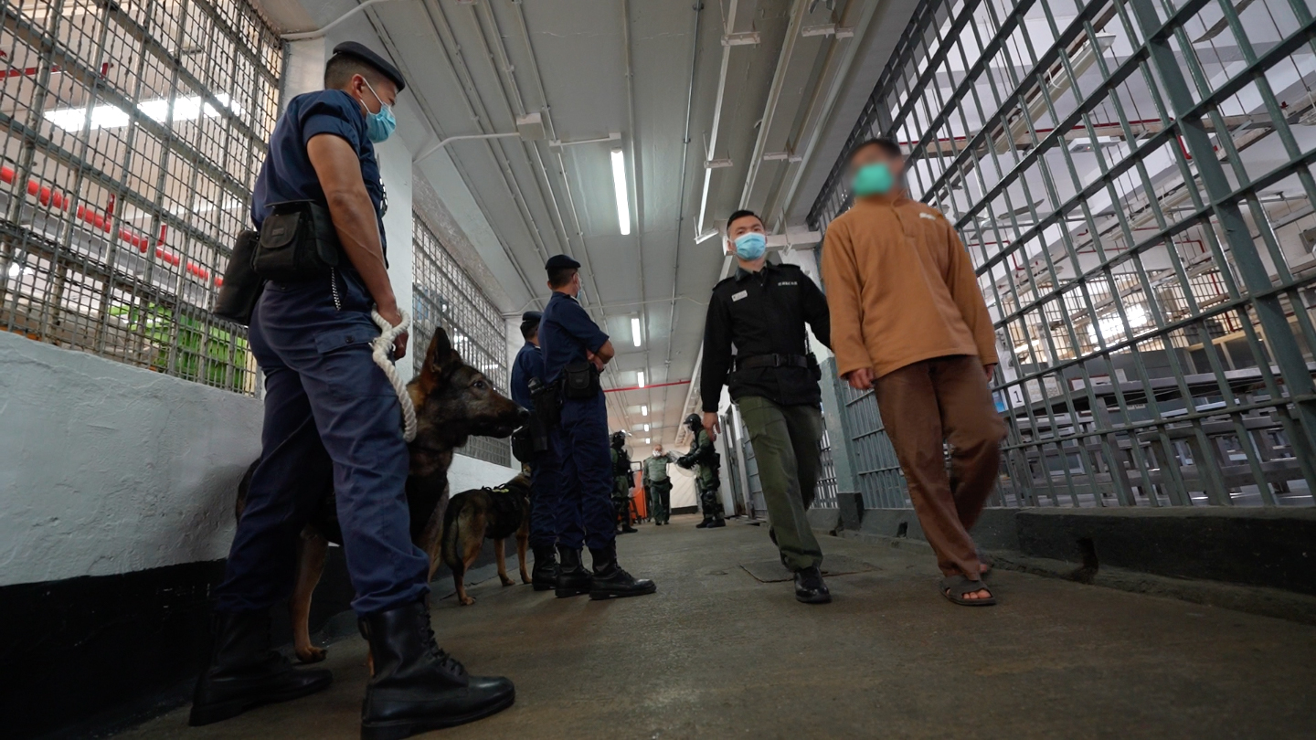 惩教署今日（二月二十三日）采取行动打击赤柱监狱在囚人士非法活动。