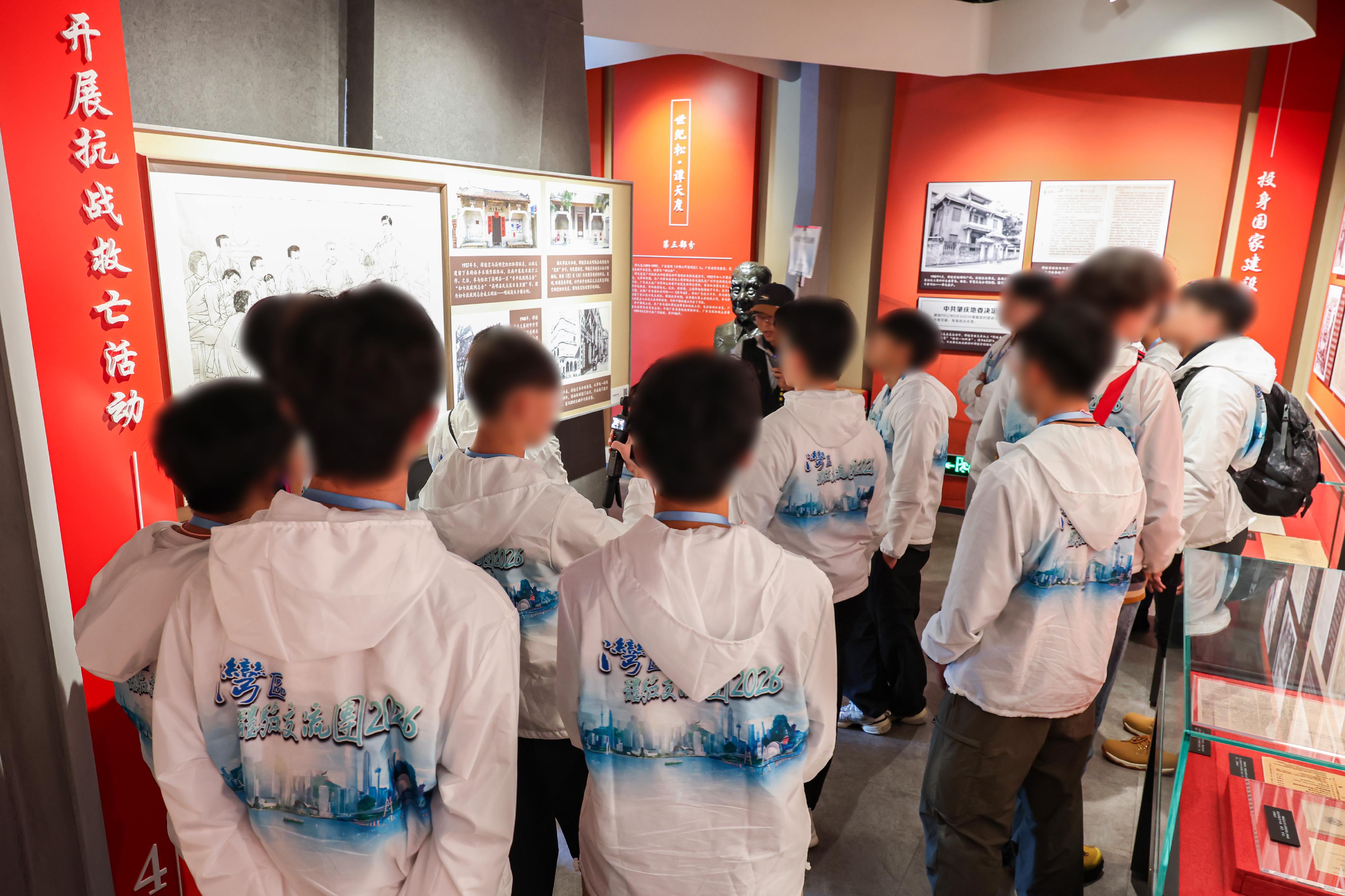 To further cultivate national consciousness and positive values in young rehabilitated persons, correctional officers led youths who have completed their sentences and are under statutory supervision to participate in the Greater Bay Area Experience Exchange Tour 2026, visiting Foshan and Zhuhai in the Guangdong-Hong Kong-Macao Greater Bay Area for three days and two nights of exchanges, so that they could learn about the country&rsquo;s history and culture as well as its developments in various fields. Photo shows young rehabilitated persons visiting the San Tan Geming Shiji Exhibition Hall on February 7.