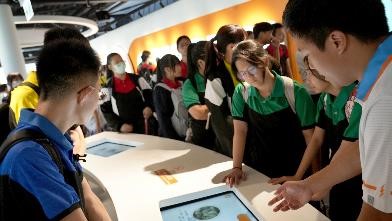 Utilizing interactive multi-media facilities to understand the harms of drugs