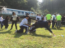 同學參與團隊訓練活動