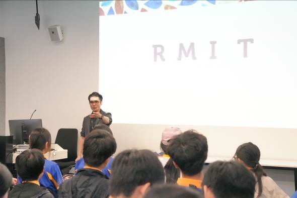 Exchanging with local schools