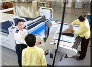 電腦輔助自動布料裁切系統